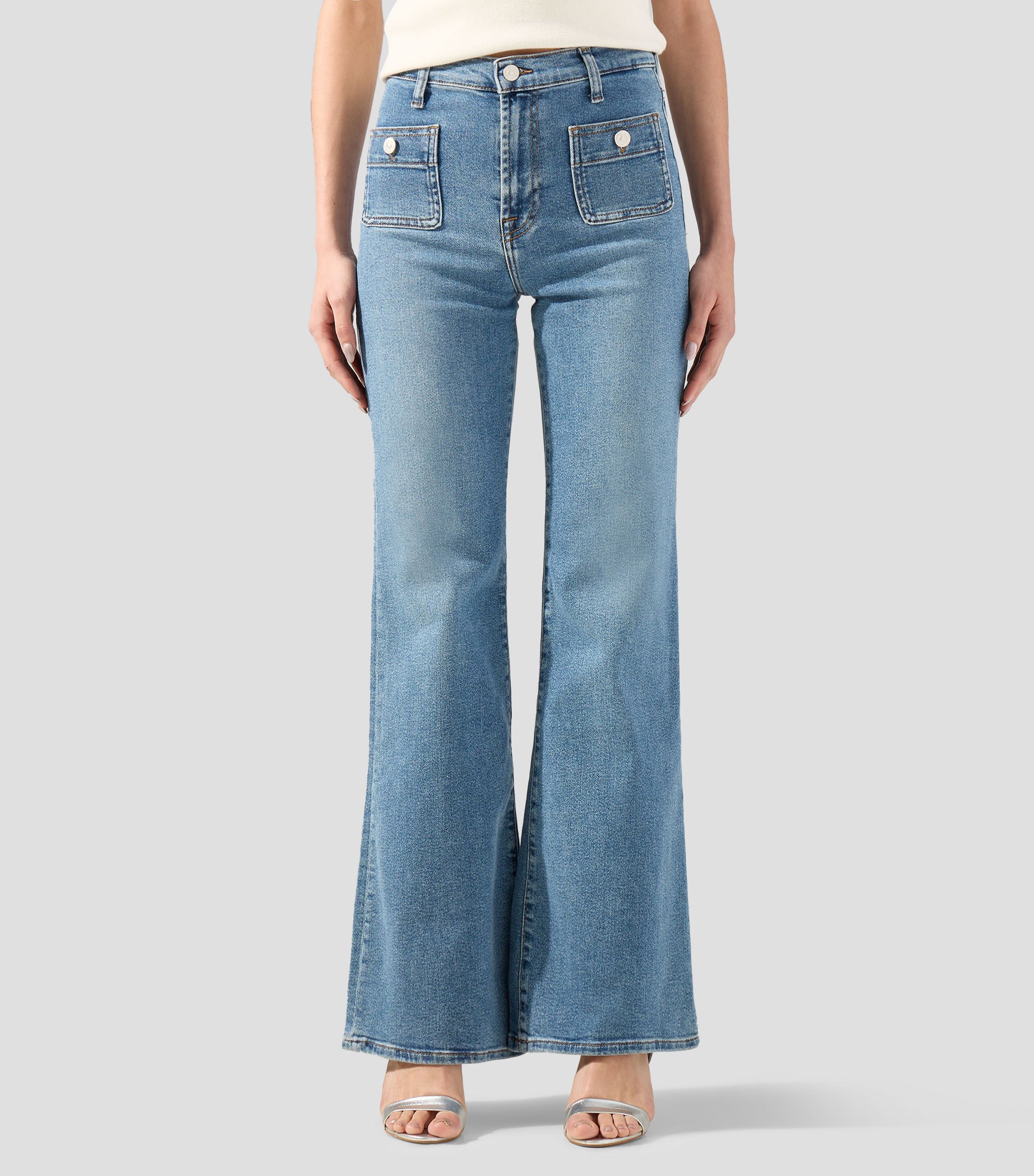 Jeans acampanado Mujer